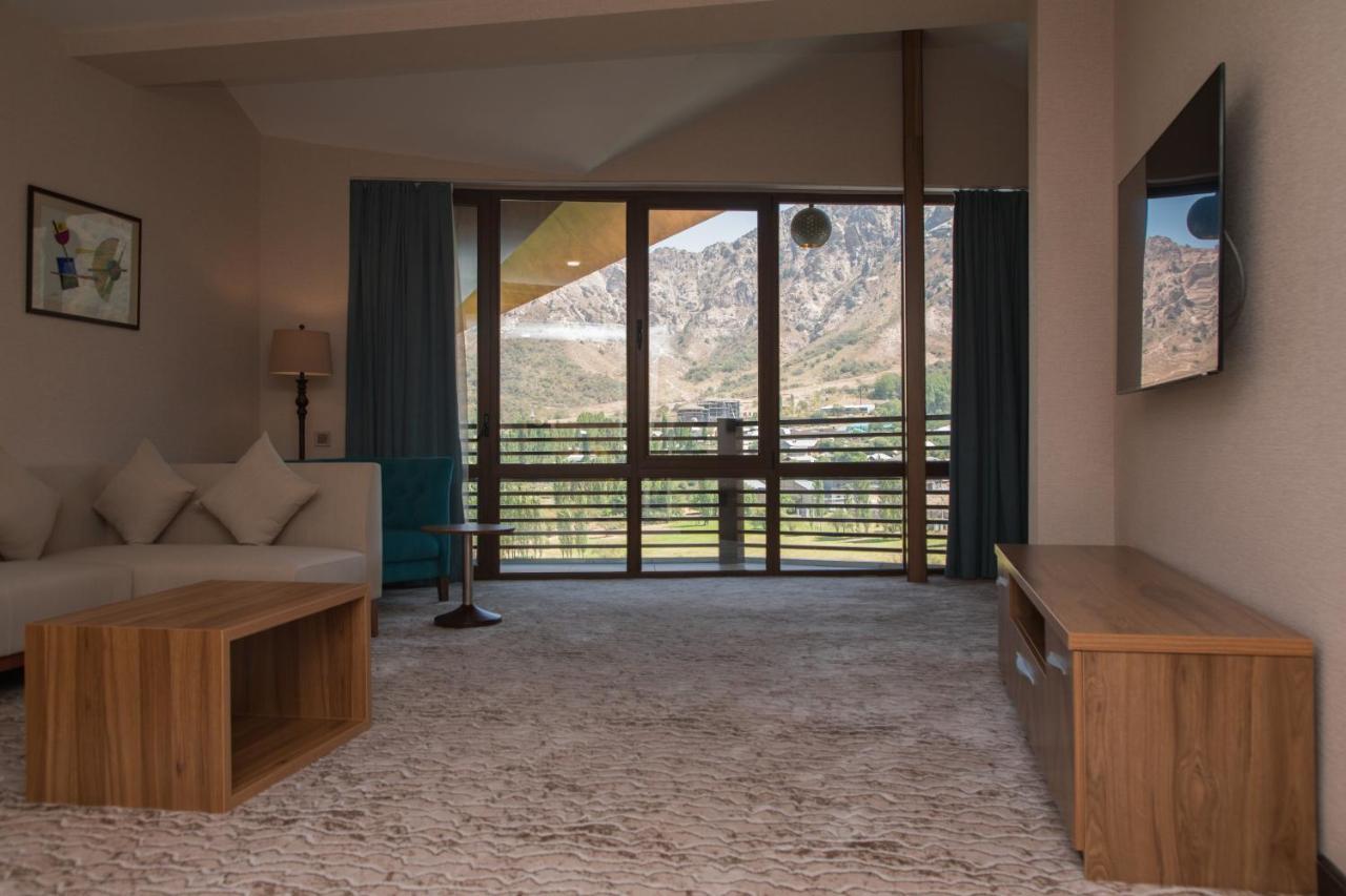 Archazor Mountain Resort Chimgan Exteriör bild